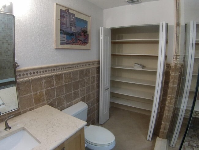 Building Photo - 854 Normandy Trail