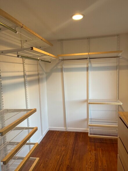 3rd FL: Masterbdrm Walk-in Closet - 223 Jackson St
