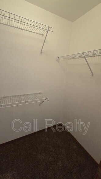 Building Photo - 5205 S Smith Ct