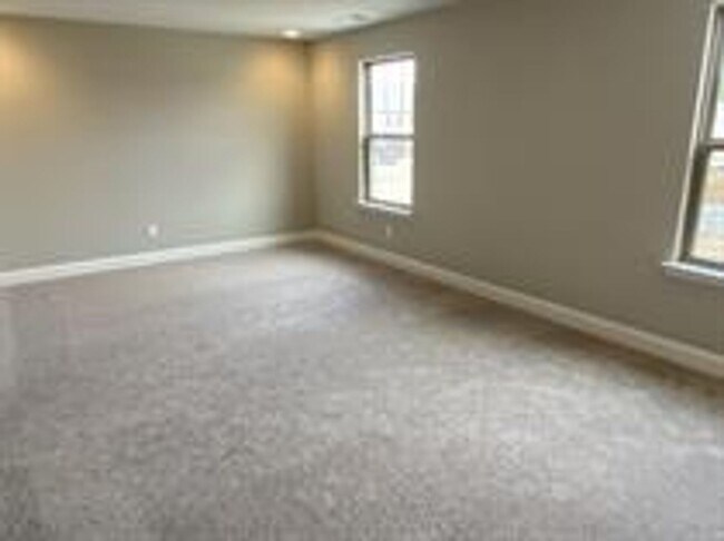 Building Photo - 247 Claremont Ct