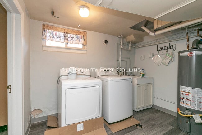 Building Photo - Upscale Glenmere Park Bungalow