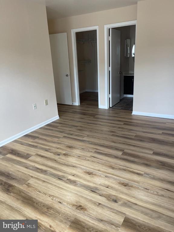 Building Photo - 4140 Hunters Hill Cir