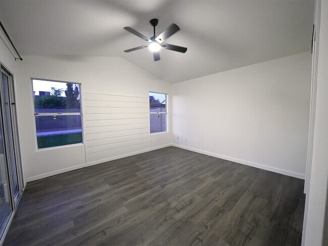 Building Photo - 4508 E Douglas Ave