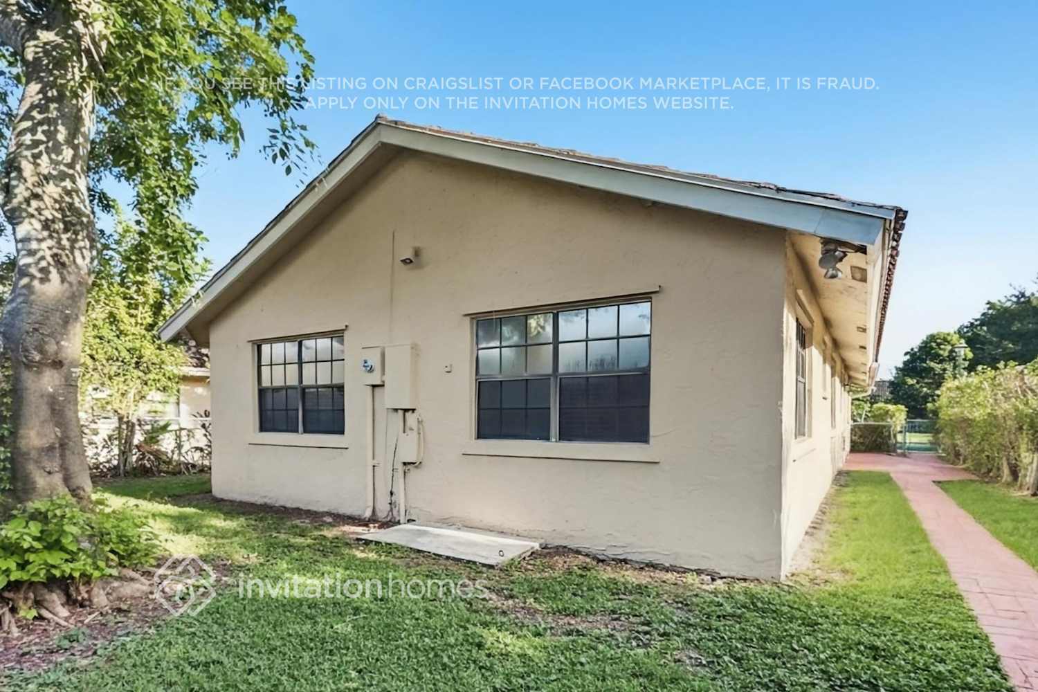 Building Photo - 12162 NW 23rd Manor