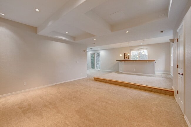 Building Photo - 5 bedroom, 4 1/2 bath, with 3 car garage in Cherry Creek School District