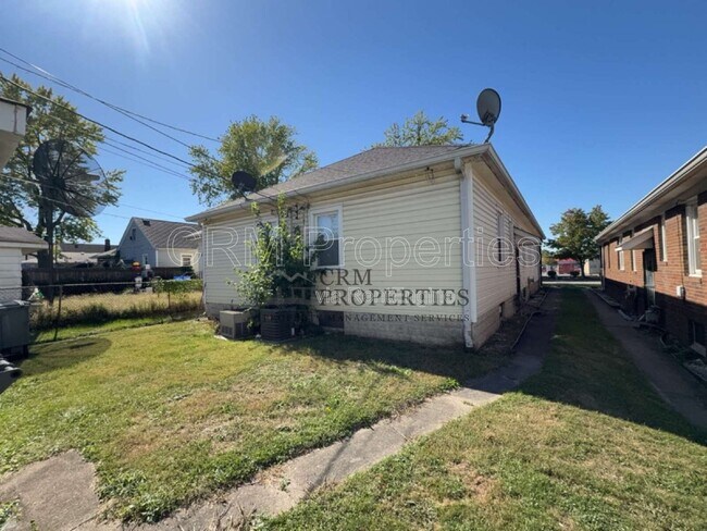 Building Photo - 933 N Linwood Ave
