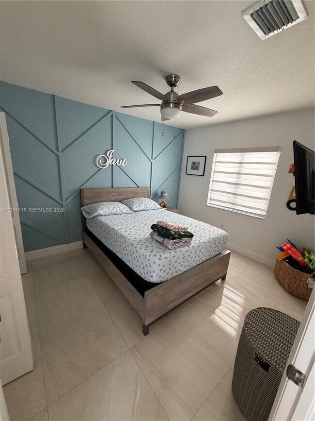 Building Photo - 21102 SW 92nd Ct