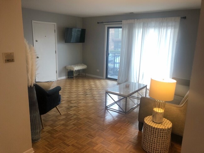 Building Photo - 6820 W Raven St