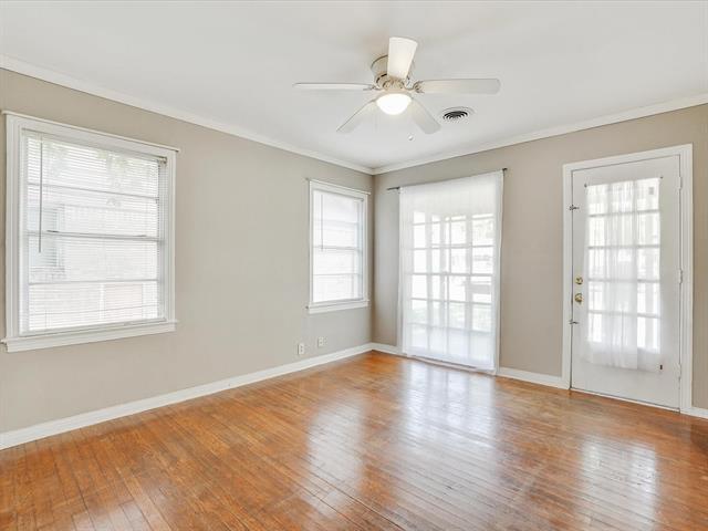 Building Photo - 806 Buckalew St