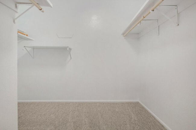 Building Photo - 1029 E Bendix Dr