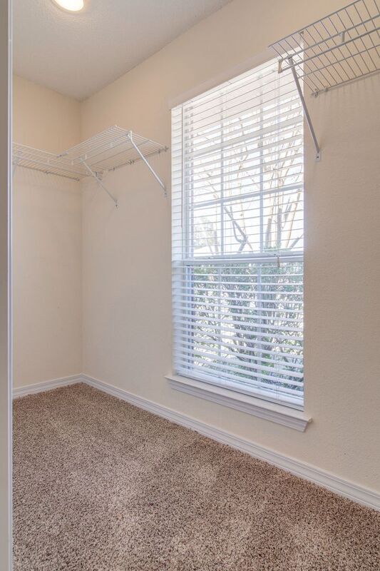 Building Photo - 5851 Chi Chi Cir