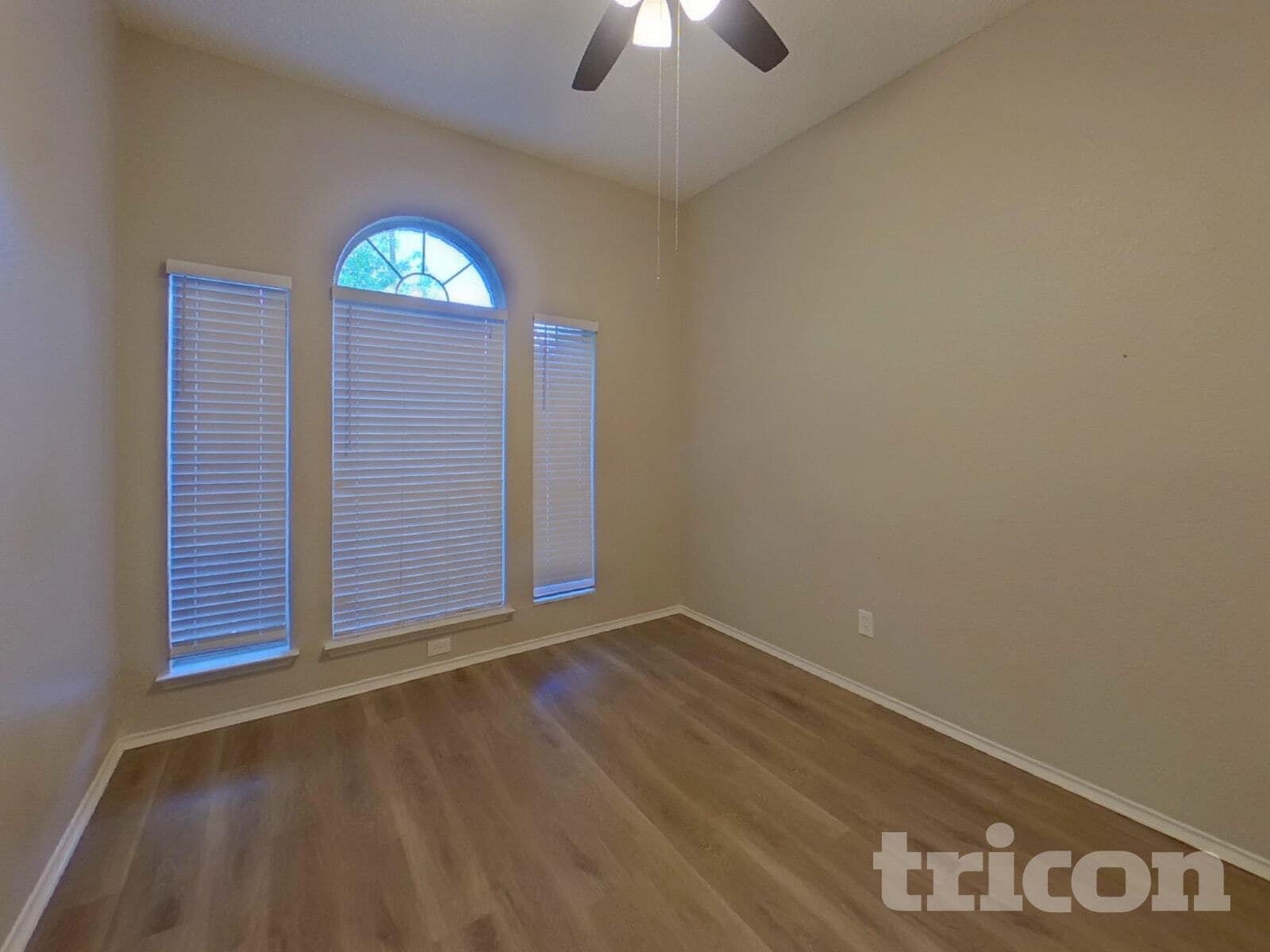 Building Photo - 907 Ponds Ct