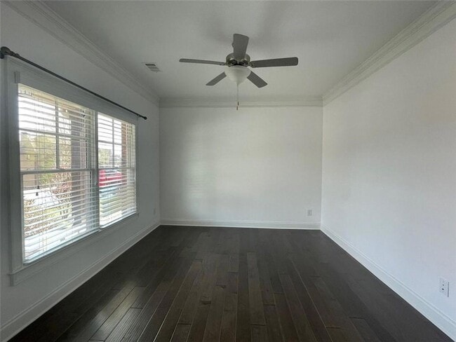 Building Photo - 3483 Lost Oak Dr NE