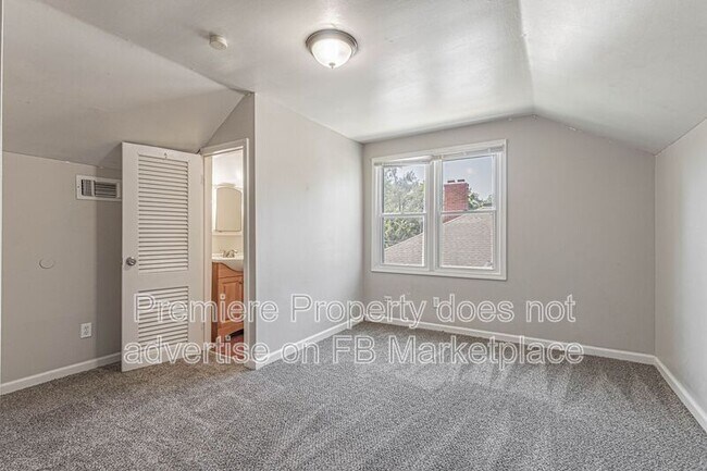 Building Photo - 325 E 28th Ave