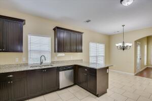 Building Photo - 3631 Mossland Dr