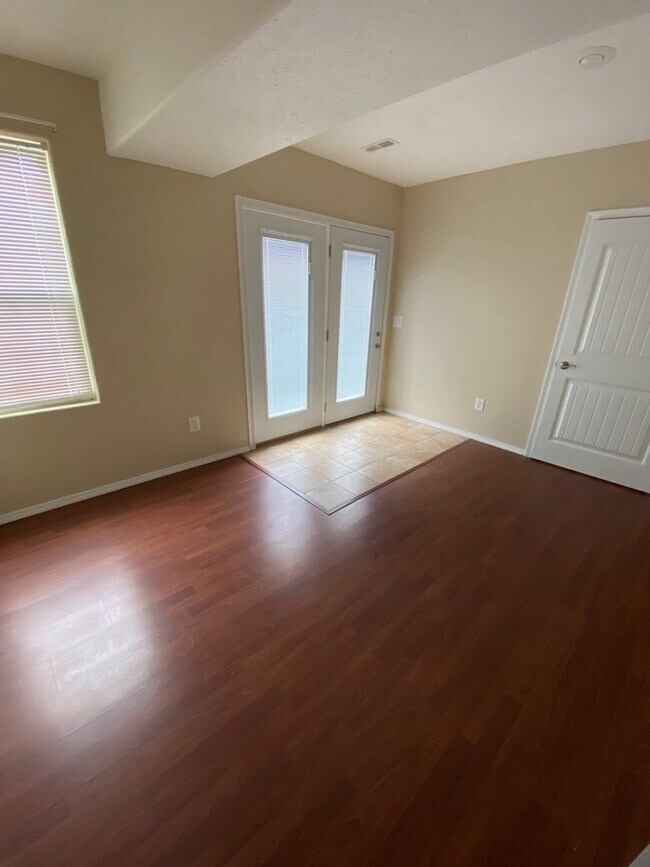 Building Photo - Spacious 4-Bedroom Home Just Minutes from Ft. Leonard Wood