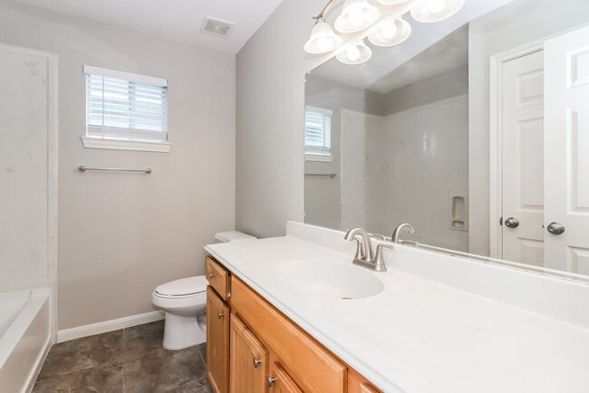 Building Photo - 4923 N Cancun Dr