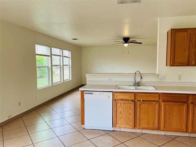 Building Photo - 703 Riverway Ln