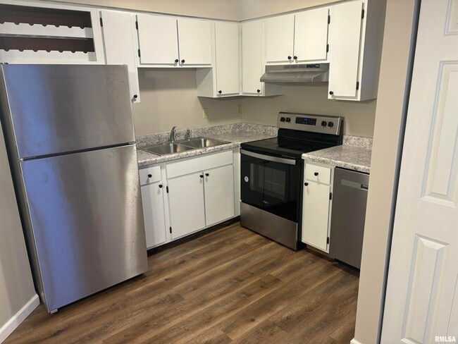 Building Photo - 2632 W Willowlake Dr