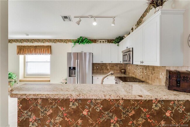 Building Photo - 2698 SW Versailles Terrace