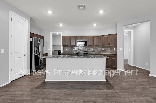 Building Photo - 17345 W Spur Dr