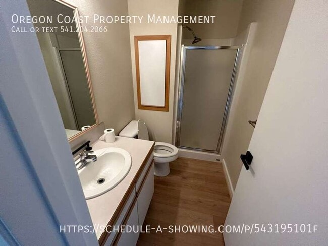 Building Photo - 903 Evergreen Dr