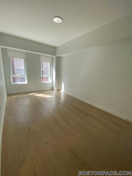 Building Photo - 55 Brighton Ave