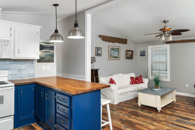 Building Photo - 1230 Melton Rd