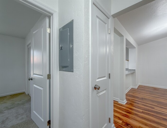 Building Photo - 3022 Homewood Pl