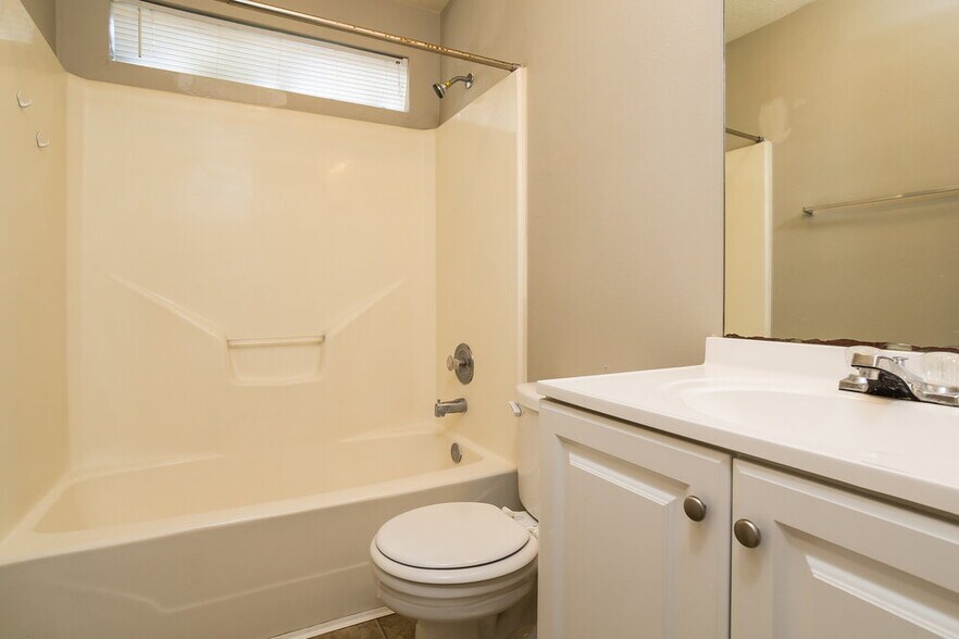 Building Photo - 23623 Prairie Bird Dr