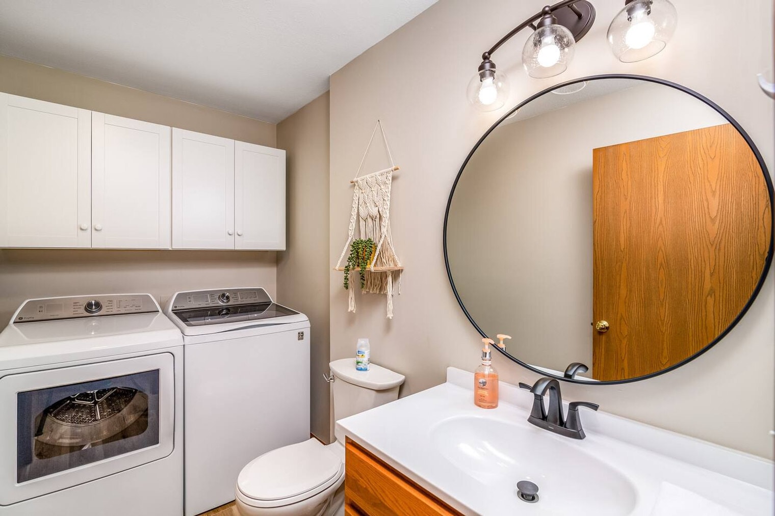 Building Photo - 10268 Cleveland Rd