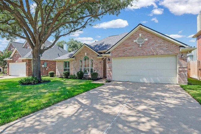 Building Photo - 21734 Maple Bluff Dr