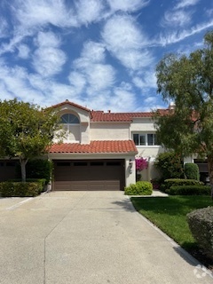 Building Photo - 14 Los Gatos