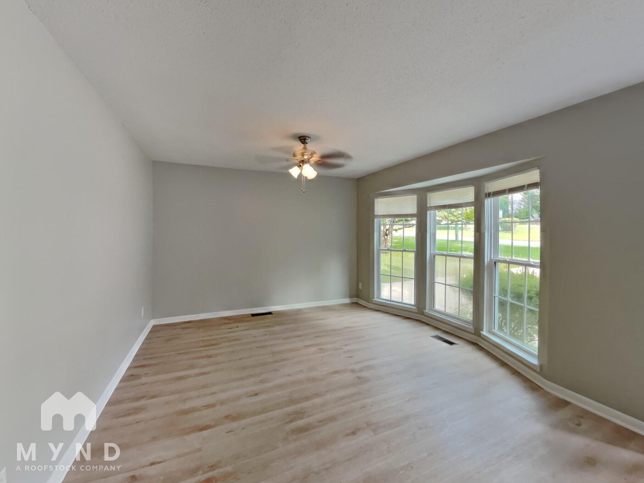 Building Photo - 5959 Shane Cir