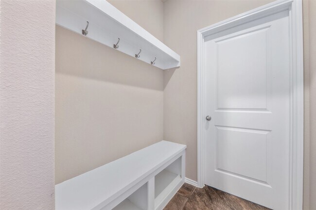 Building Photo - 4610 Orchard Creek Ln