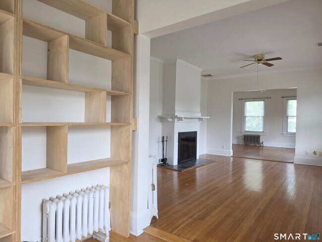 Building Photo - 805 Edgewood Ave