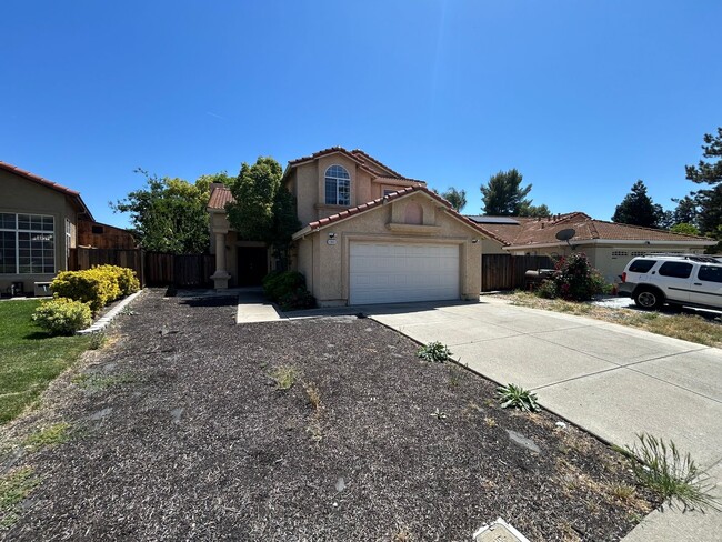 Building Photo - Spacious 4 Bedroom 2.5 Bath Home Antioch