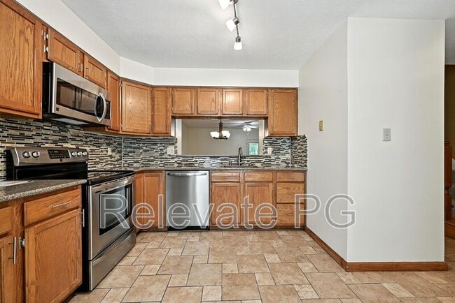 Building Photo - 7806 Balineen Ct