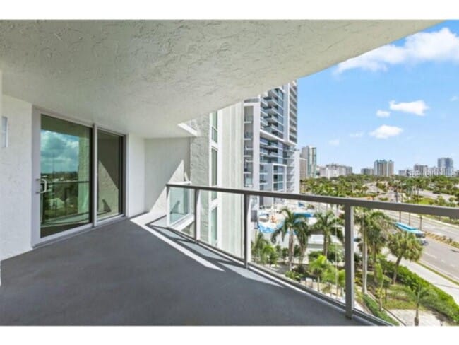 Building Photo - 1111 N Gulfstream Ave