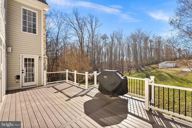 Building Photo - 8138 Rondelay Ln