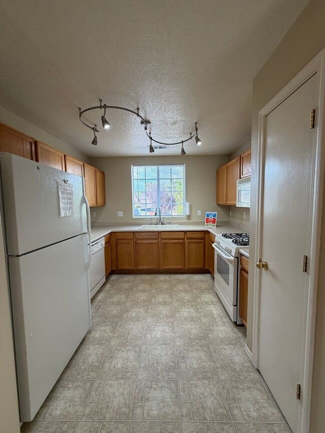 Building Photo - 7704 Woodstar Ave NW