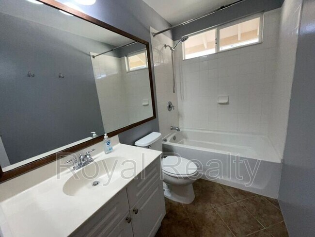 Building Photo - 87-2223 Pakeke Street