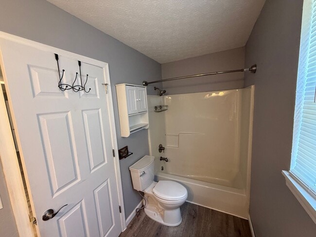 Building Photo - 80 Collins Ln