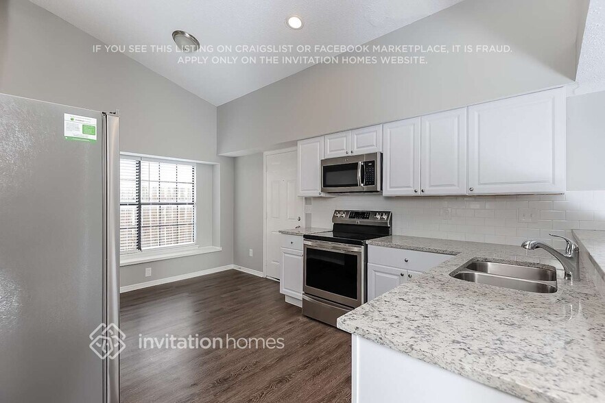 Building Photo - 3707 Seville Ln