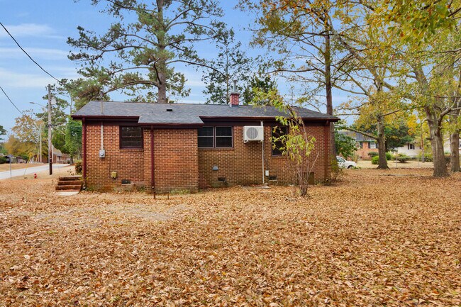 Building Photo - 1508 Beaufort St