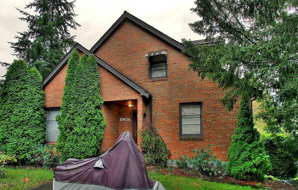 Building Photo - 19614 15th Avenue Northeast