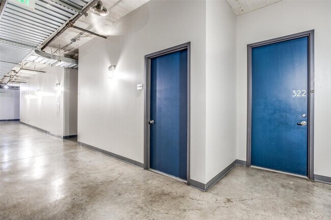 Building Photo - 1122 Jackson St