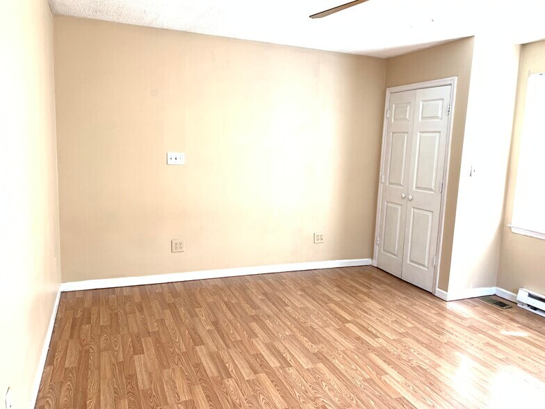 Building Photo - 3229 Catskill Ct
