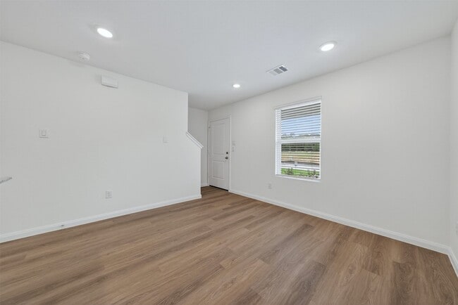 Building Photo - 2037 E Gemini Dr