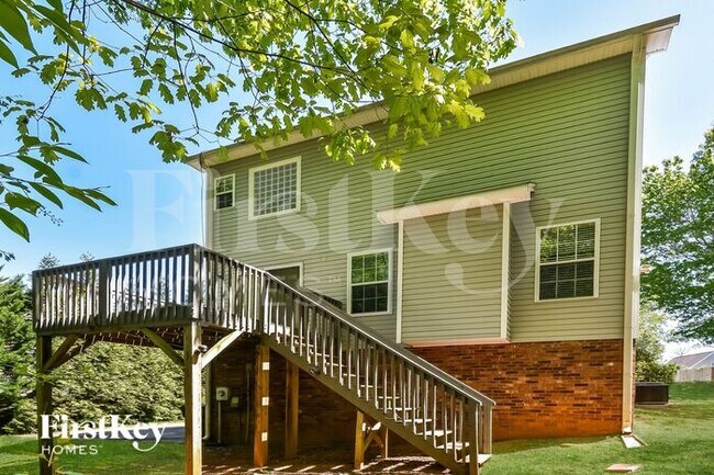 Building Photo - 5120 Springhouse Farm Rd
